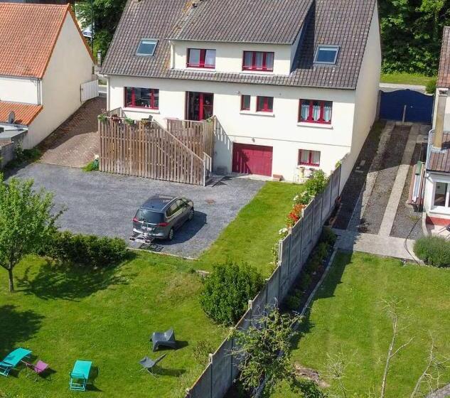 غرفة قياسية مطلّة علي الحديقة, Le Nid De Val'ry