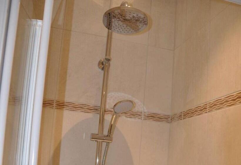 غرفة أساسية, Le Nid De Val'ry