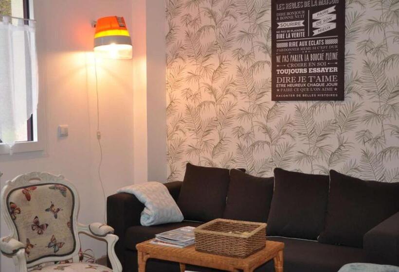 غرفة أساسية, Le Nid De Val'ry