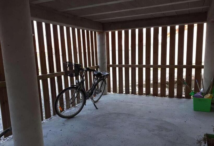 غرفة أساسية, Le Nid De Val'ry