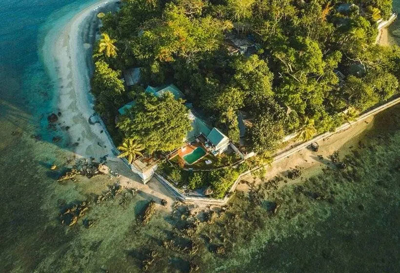ویلای 1 خوابه با چشم‌انداز دریا, Hideaway Island Resort