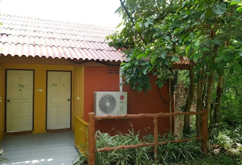 اتاق استاندارد تودرتو, Aiyara Garden Resort