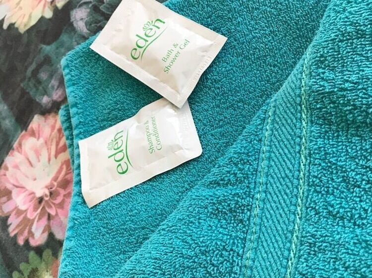 חדר משפחתי, The Beckwood