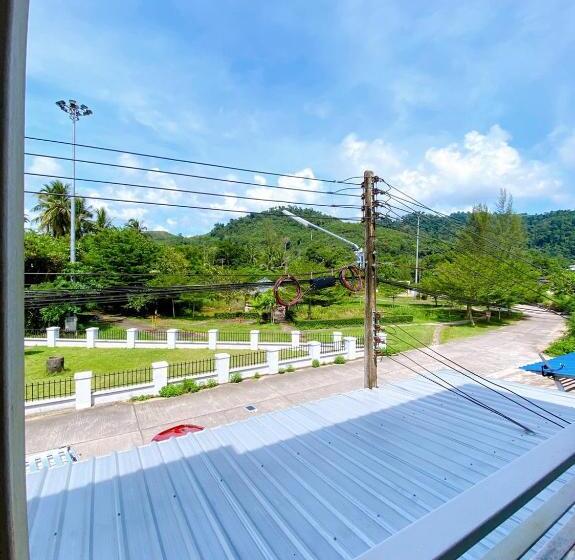 اتاق استاندارد با بالکن, Khaolak Mind Home Hostel