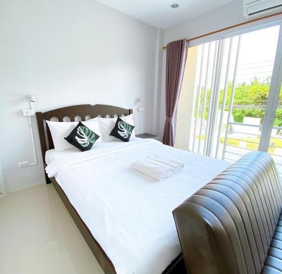 اتاق استاندارد با بالکن, Khaolak Mind Home Hostel