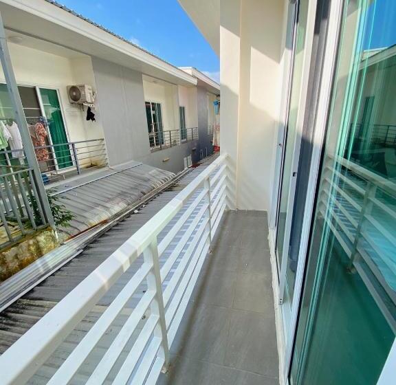 اتاق استاندارد, Khaolak Mind Home Hostel