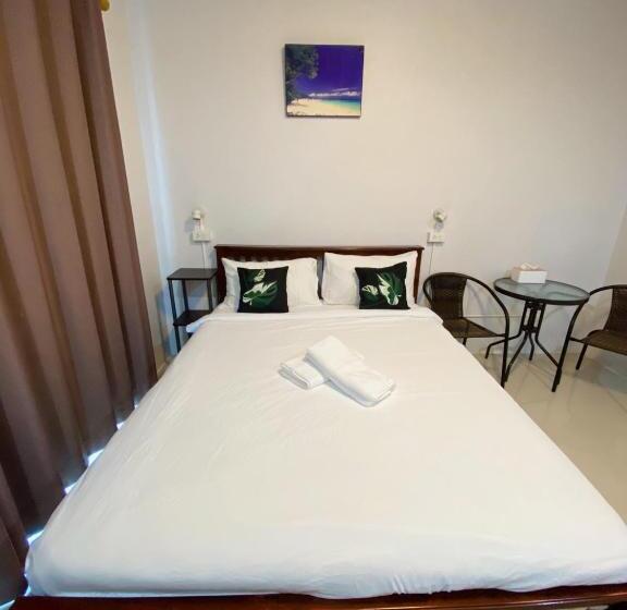 اتاق استاندارد, Khaolak Mind Home Hostel