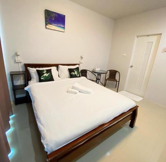 اتاق استاندارد, Khaolak Mind Home Hostel
