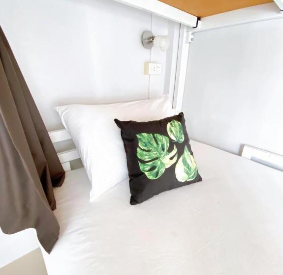 اتاق خانوادگی با چشمانداز کوه, Khaolak Mind Home Hostel