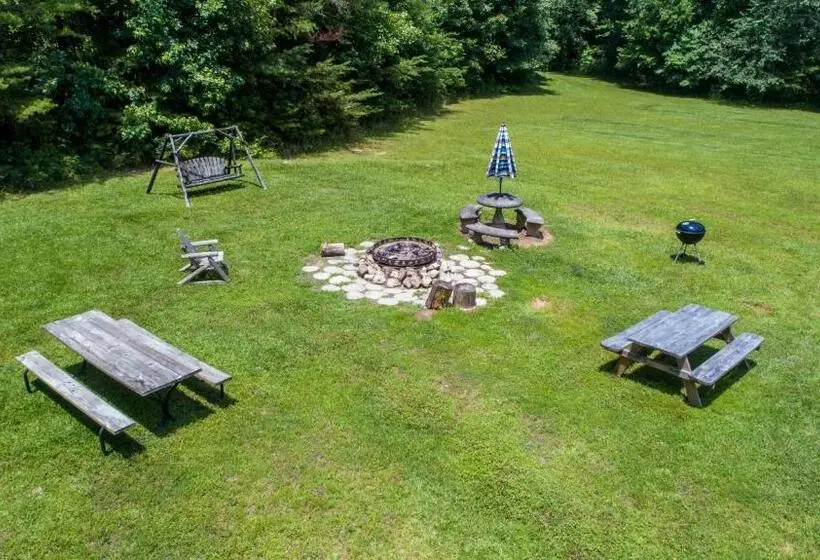 スタンダード４人部屋, Nacoochee Valley Rentals