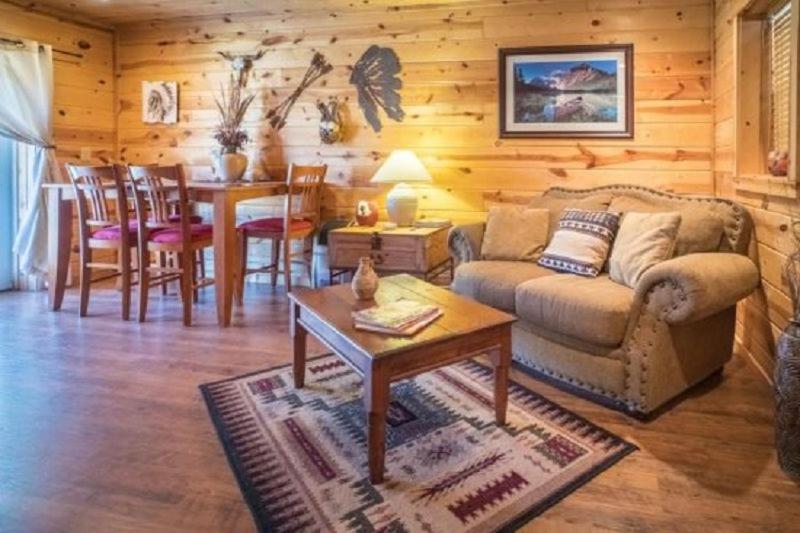 غرفة قياسية رباعية, Nacoochee Valley Rentals