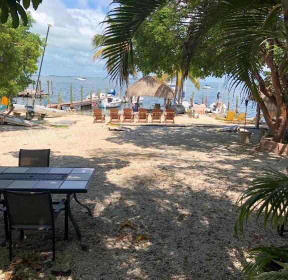 Хижина, Key Largo Cottages