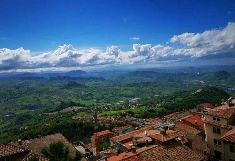 اتاق استاندارد, La Rocca