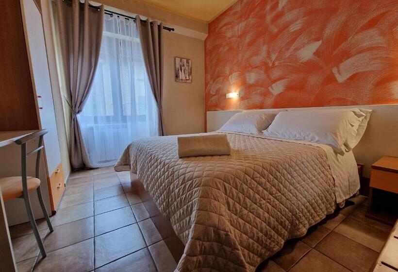 اتاق استاندارد, La Rocca