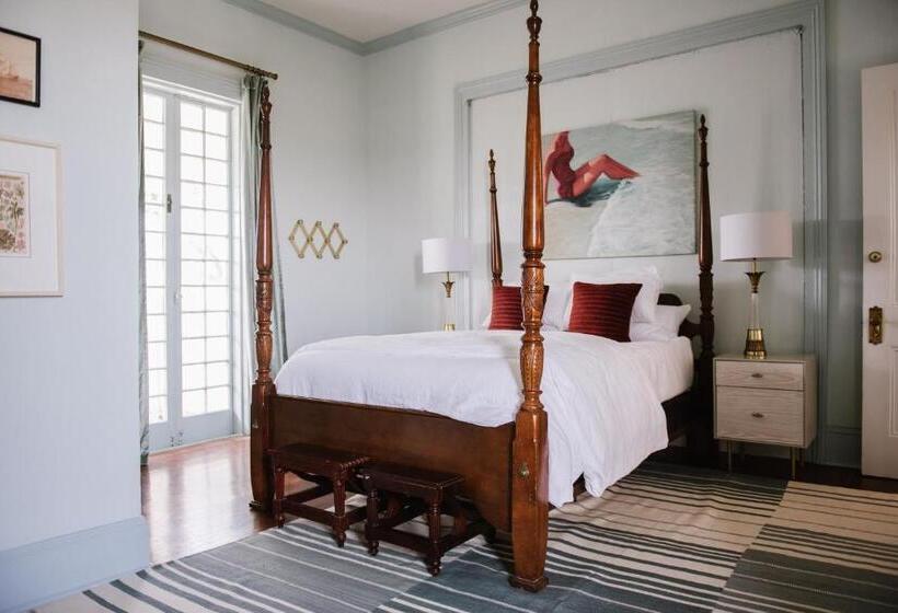 标准间, Carr Mansion