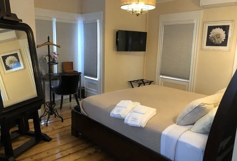 اتاق لوکس با تخت بزرگ, Sea Street Inn