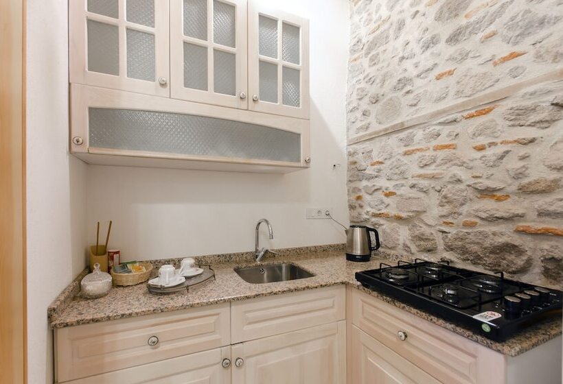 آپارتمان سوپریور 1 خوابه, Dutlu Konak