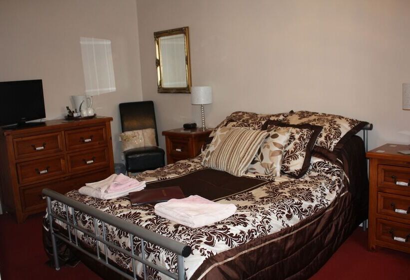 اتاق استاندارد, Barons Court