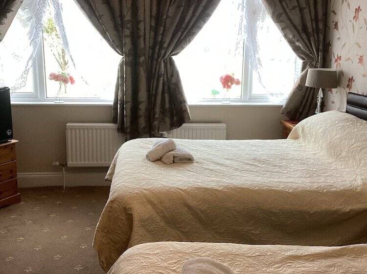 اتاق استاندارد, Barons Court