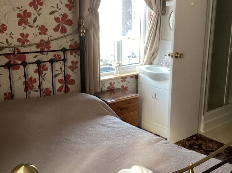 اتاق استاندارد یک نفره, Barons Court