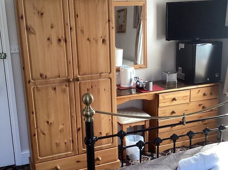 اتاق استاندارد یک نفره, Barons Court