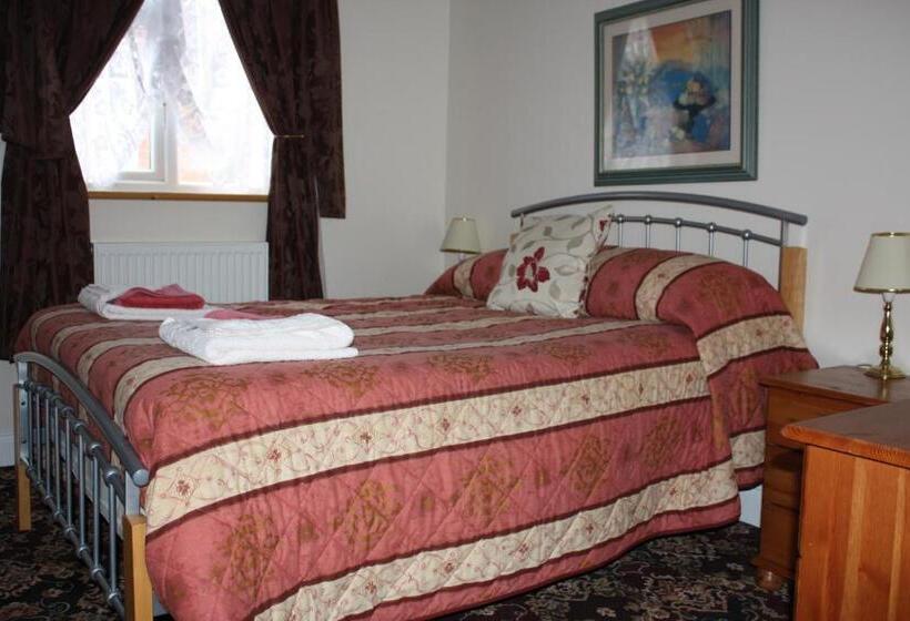 اتاق خانوادگی, Barons Court