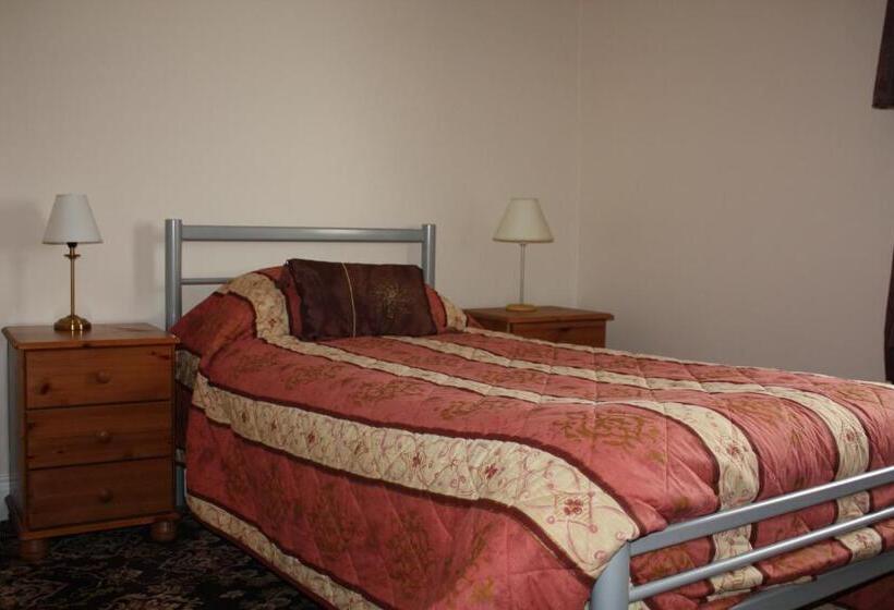 اتاق خانوادگی, Barons Court