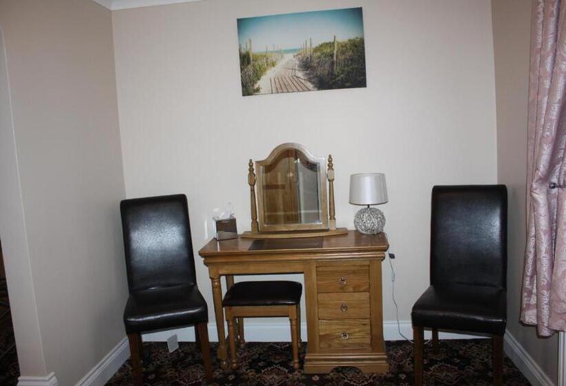 اتاق لوکس با تخت بزرگ, Barons Court