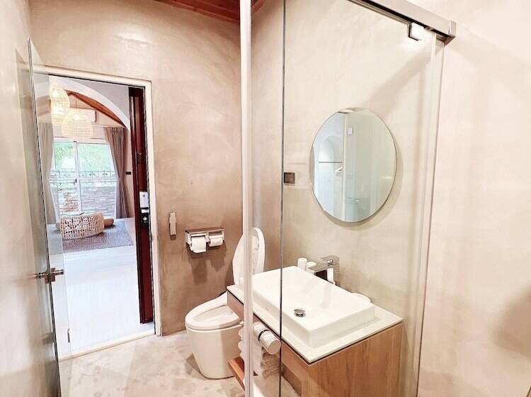 اتاق استاندارد چهار تخته, Florence Resort Villa