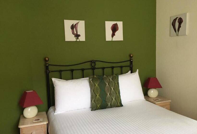 スタンダードルーム, Longmead House