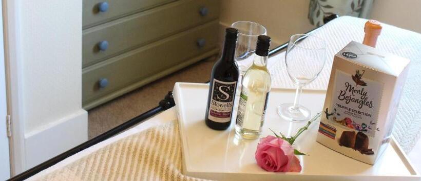 キングサイズベッドのスタンダードルーム, Longmead House