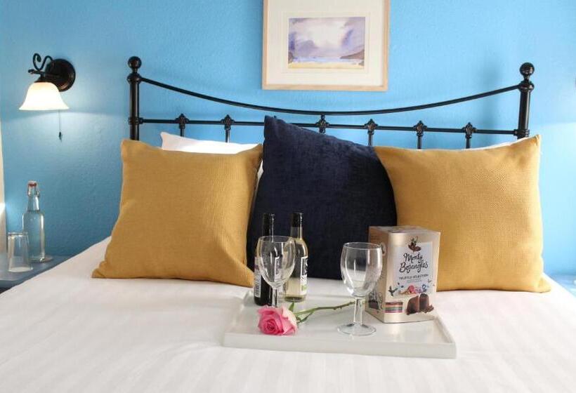 スタンダードルーム, Longmead House