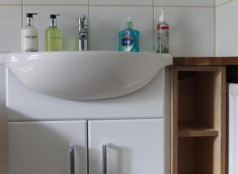 スタンダードルーム, Longmead House