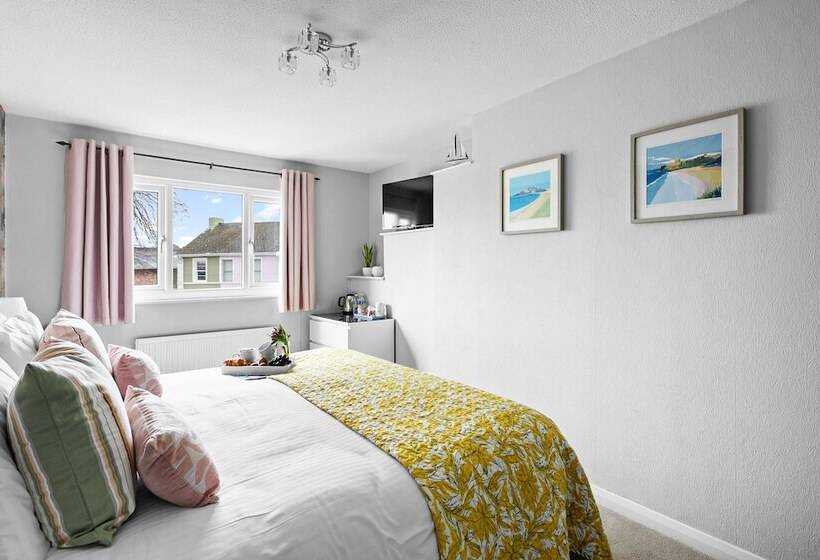 Suite 2 Chambres, Sandway House