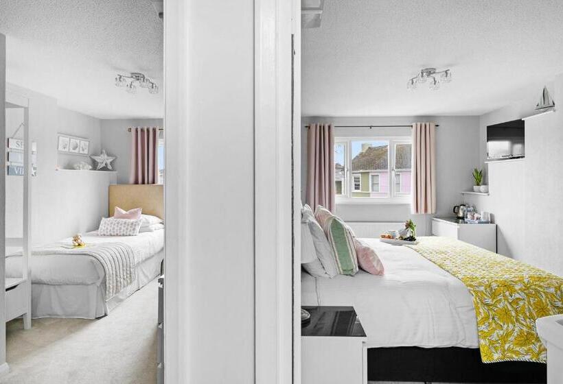 Suite 2 Chambres, Sandway House