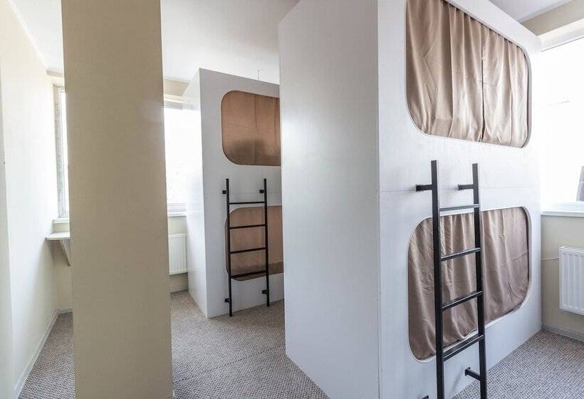 سرير فى غرفة مشتركه, Hi Hostel