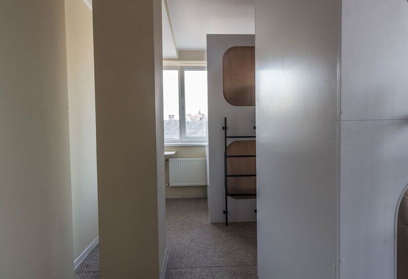 سرير فى غرفة مشتركه, Hi Hostel