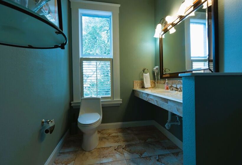 高级客房, Oakpak Inns   Enjoy All Inclusive Snack Beverages Wine & Beer During The Stay