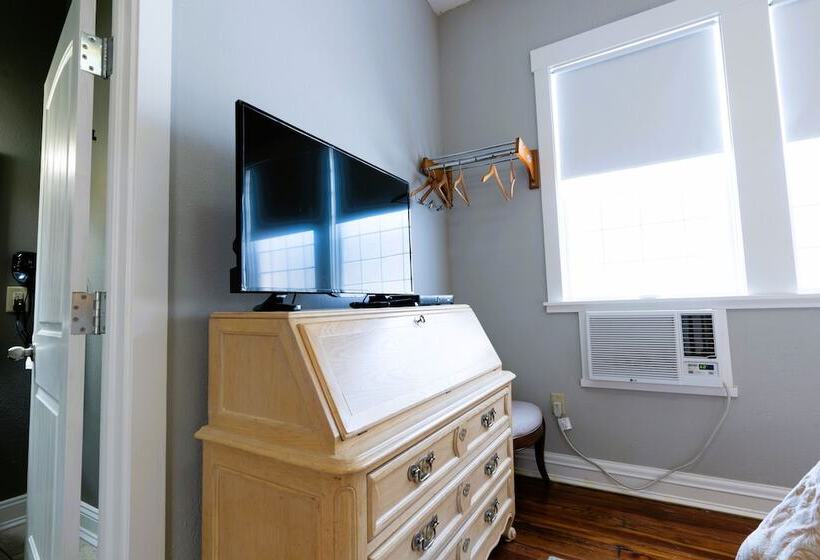 高级客房, Oakpak Inns   Enjoy All Inclusive Snack Beverages Wine & Beer During The Stay