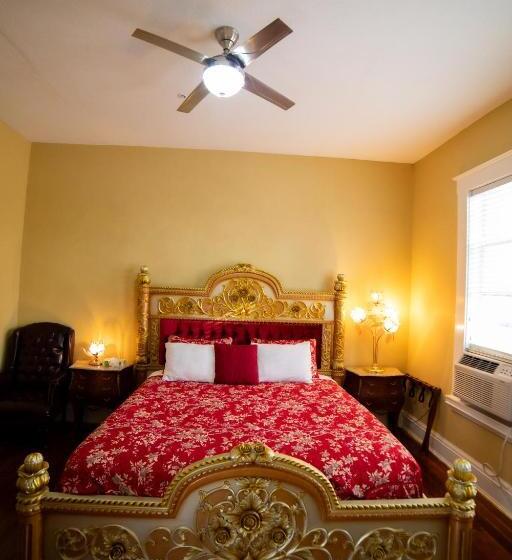 带大床的豪华间, Oakpak Inns   Enjoy All Inclusive Snack Beverages Wine & Beer During The Stay