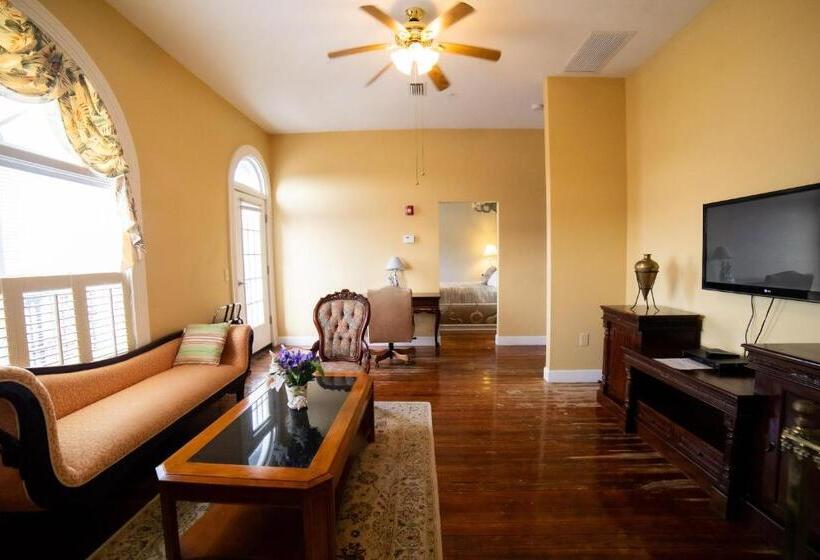 带阳台套房, Oakpak Inns   Enjoy All Inclusive Snack Beverages Wine & Beer During The Stay