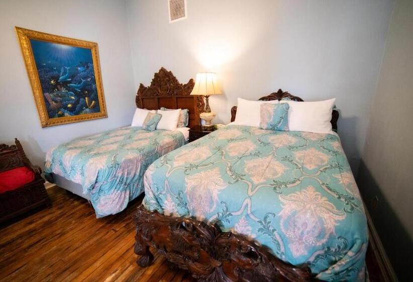 プレミアムファミリールーム, Oakpak Inns   Enjoy All Inclusive Snack Beverages Wine & Beer During The Stay