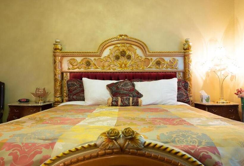 带大床的豪华间, Oakpak Inns   Enjoy All Inclusive Snack Beverages Wine & Beer During The Stay