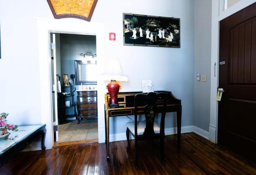 高级客房, Oakpak Inns   Enjoy All Inclusive Snack Beverages Wine & Beer During The Stay