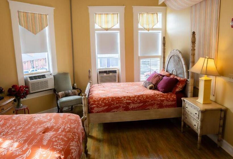 带特大床的豪华房间, Oakpak Inns   Enjoy All Inclusive Snack Beverages Wine & Beer During The Stay