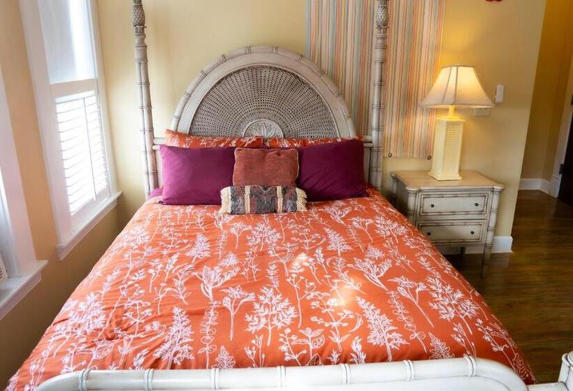 带特大床的豪华房间, Oakpak Inns   Enjoy All Inclusive Snack Beverages Wine & Beer During The Stay