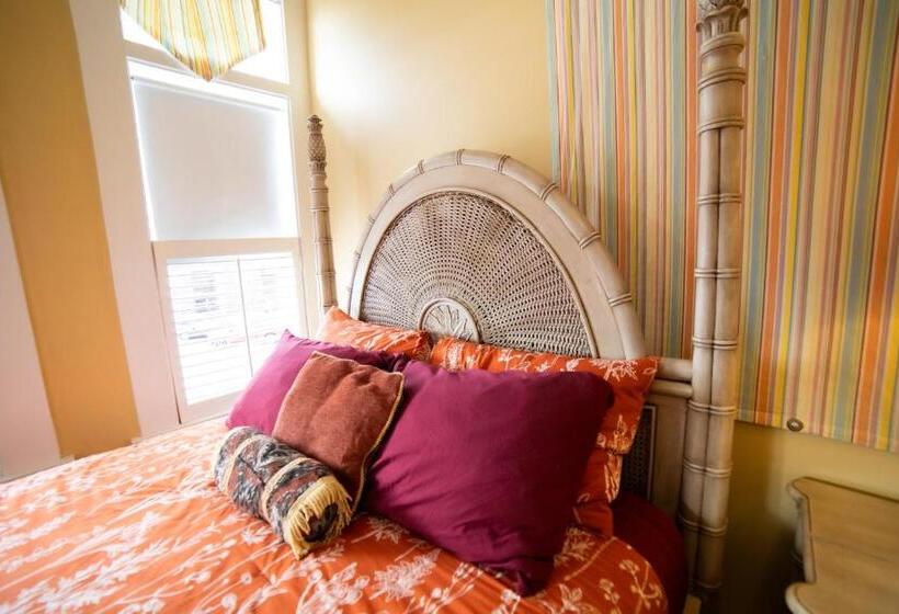 带特大床的豪华房间, Oakpak Inns   Enjoy All Inclusive Snack Beverages Wine & Beer During The Stay