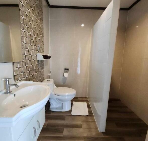 套房, The Tamnan Pattaya Hotel & Resort