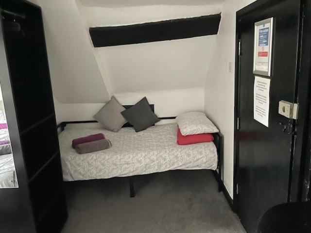 Семейный Номер, The White Hart Inn