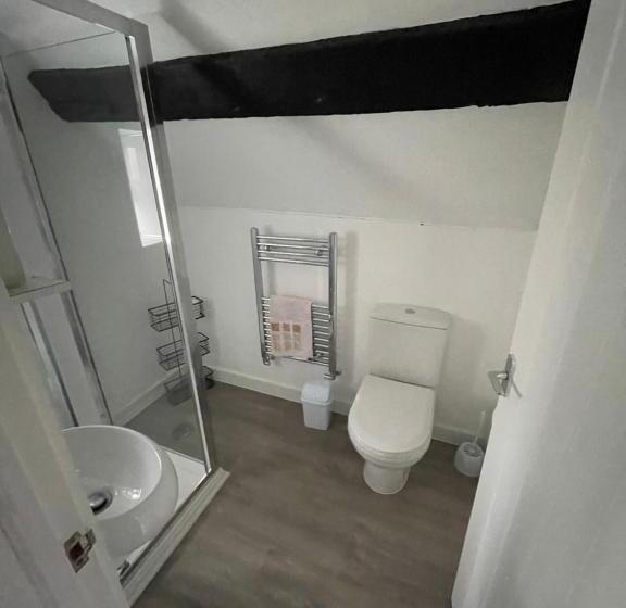 غرفة عائلية, The White Hart Inn